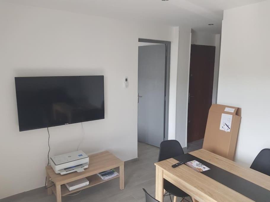 Superbe T3 Climatise Avec Balcon Parking Public Gratuit Apartment Марсилия Екстериор снимка